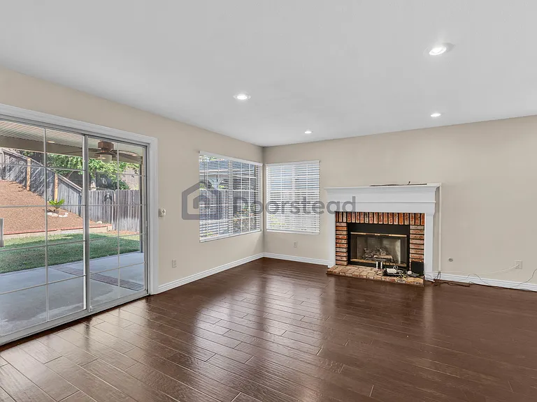 11018 Charleston St — Photo 16