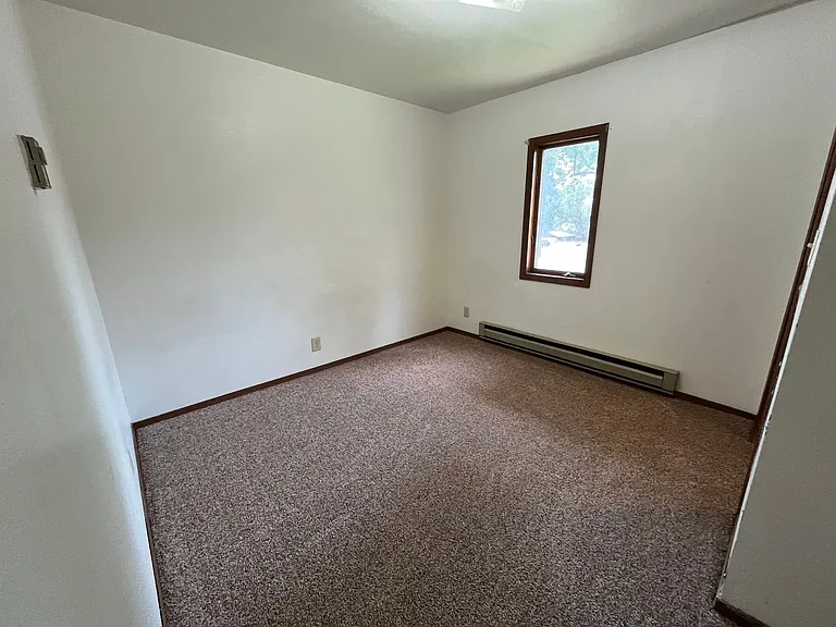618 N Broadway — Photo 5