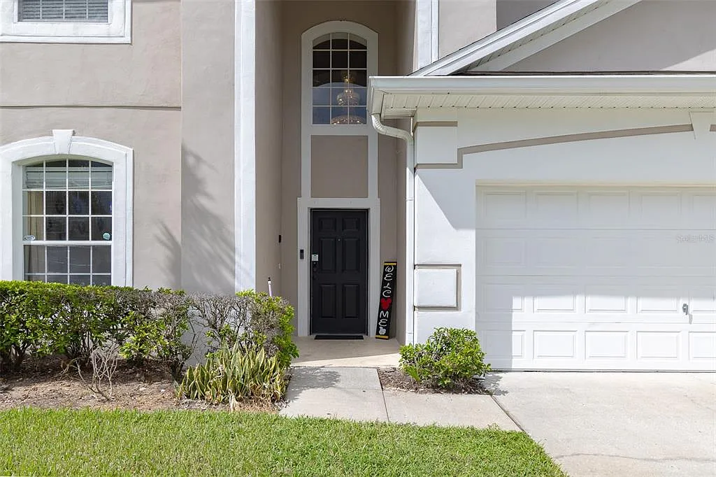 7 bed, 4.5 bath, 3224 sqft, $3,900 — Photo 3