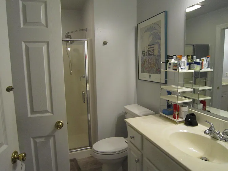 2nd floor Bath