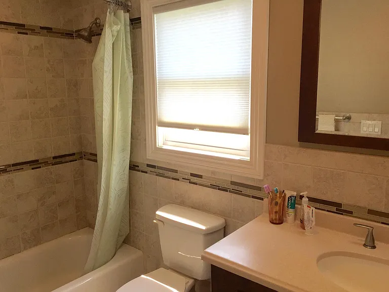 11 Charlotte Pl — Photo 18