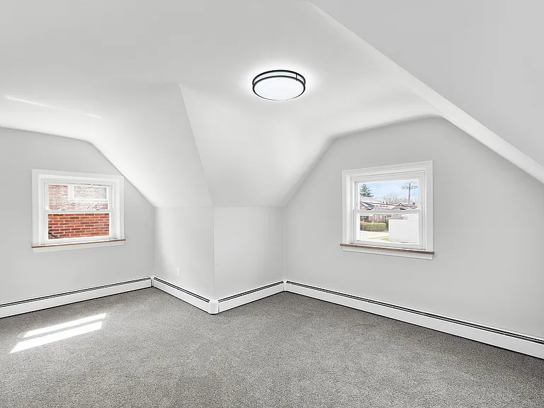 826 Miller Ave — Photo 8