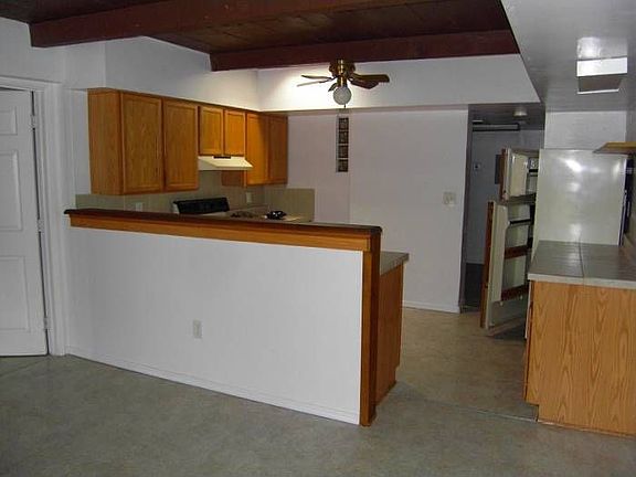 Dining room/kitchen