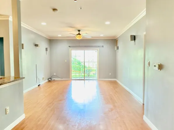 914 Del Negro Ct, South Plainfield, NJ 07080