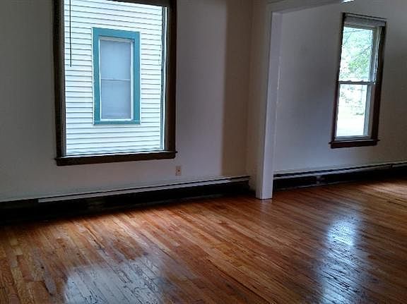 4th image of 4091 Olive St