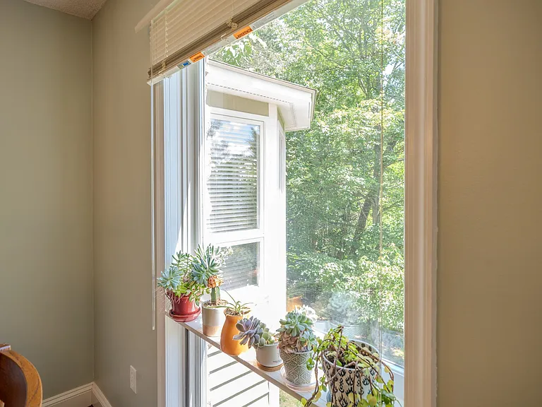 332 Flower Dr — Photo 9