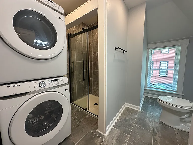 309 Oak St — Photo 20