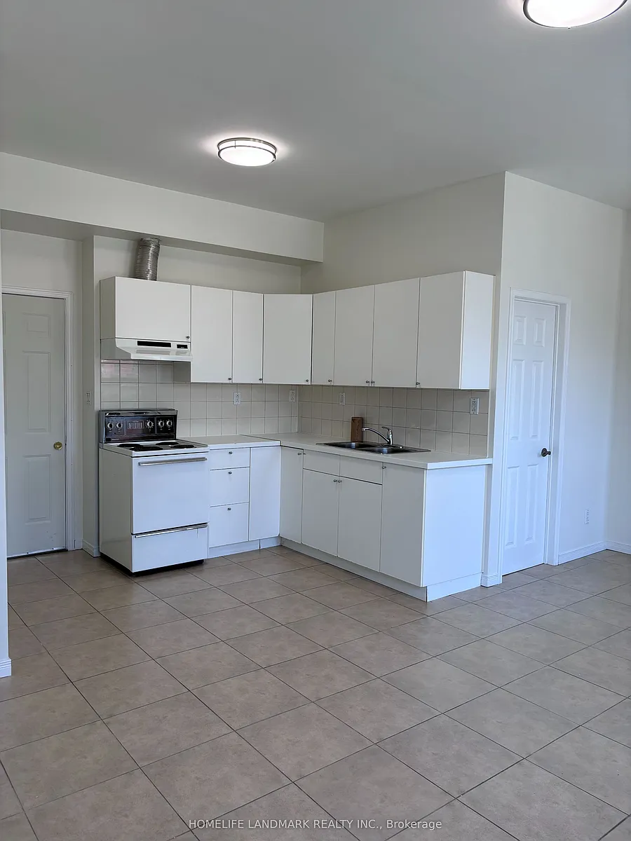 Building Photo - 440 Spadina Ave #201