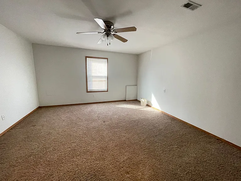 3253 S Palisades Dr — Photo 11