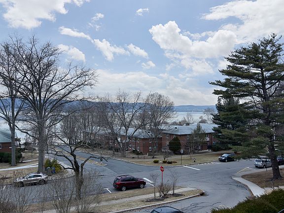 2nd image of 205 S Buckhout St #205