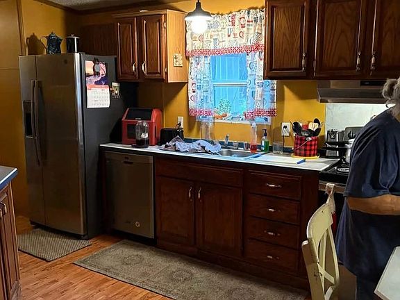 5th image of 17568 Barrys Ln