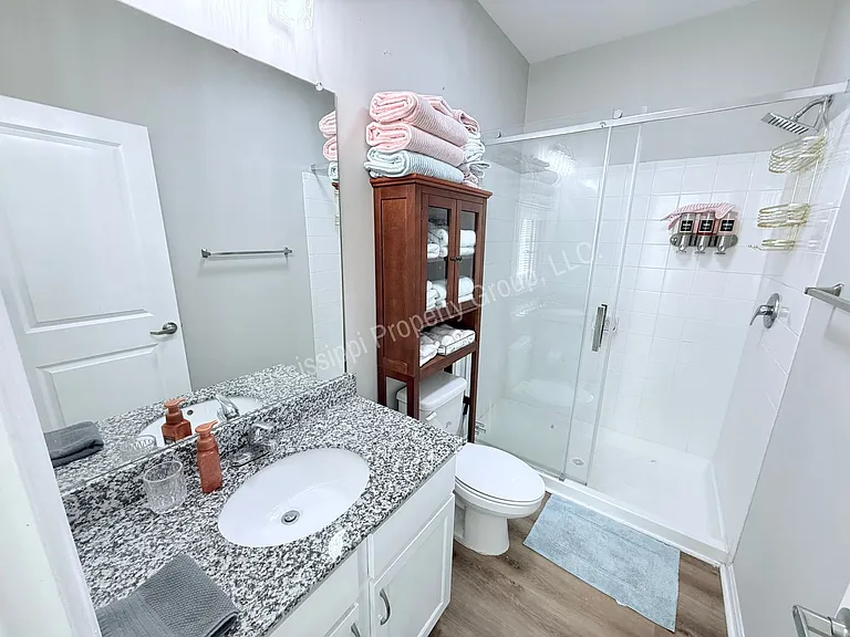 209 Town Center Dr — Photo 18