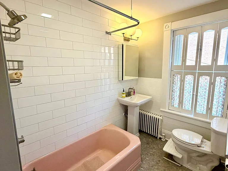 729 E Orange St — Photo 26