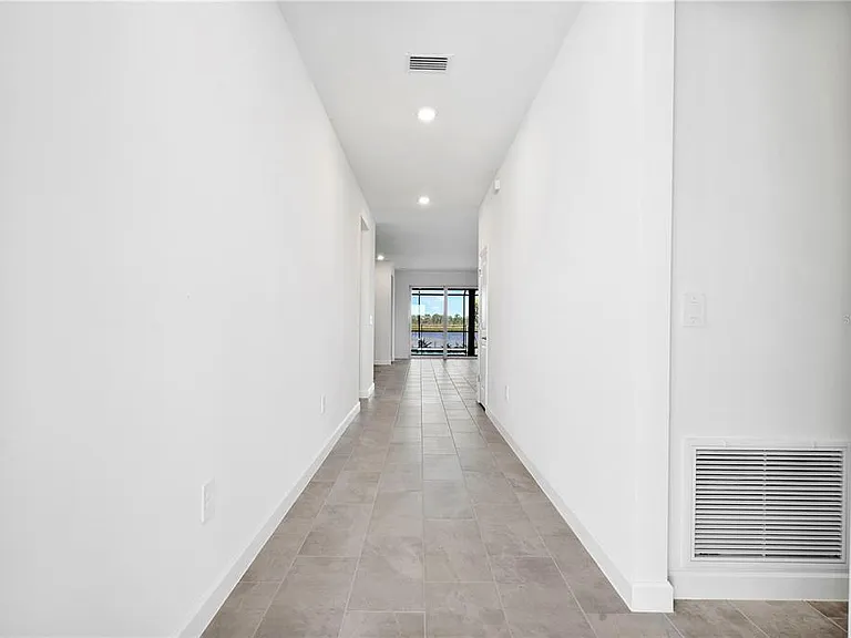 14735 Bluewater Rd — Photo 3