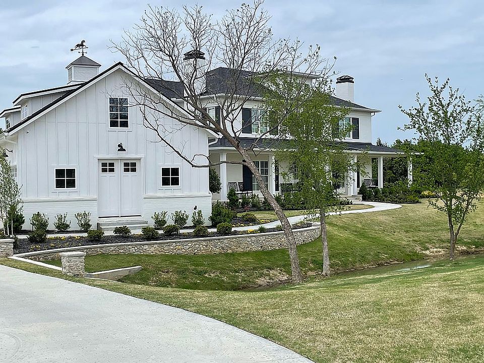1st image of 220 Kate Ct