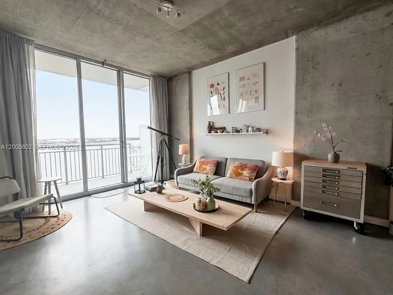 300 S Australian Ave #809 — Photo 1