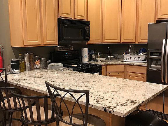 3rd image of 1014 W Montana St #1