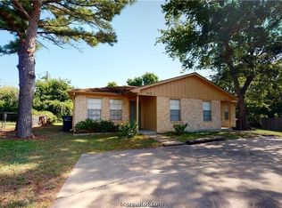 317 Columbia Ct, College Station, TX 77840