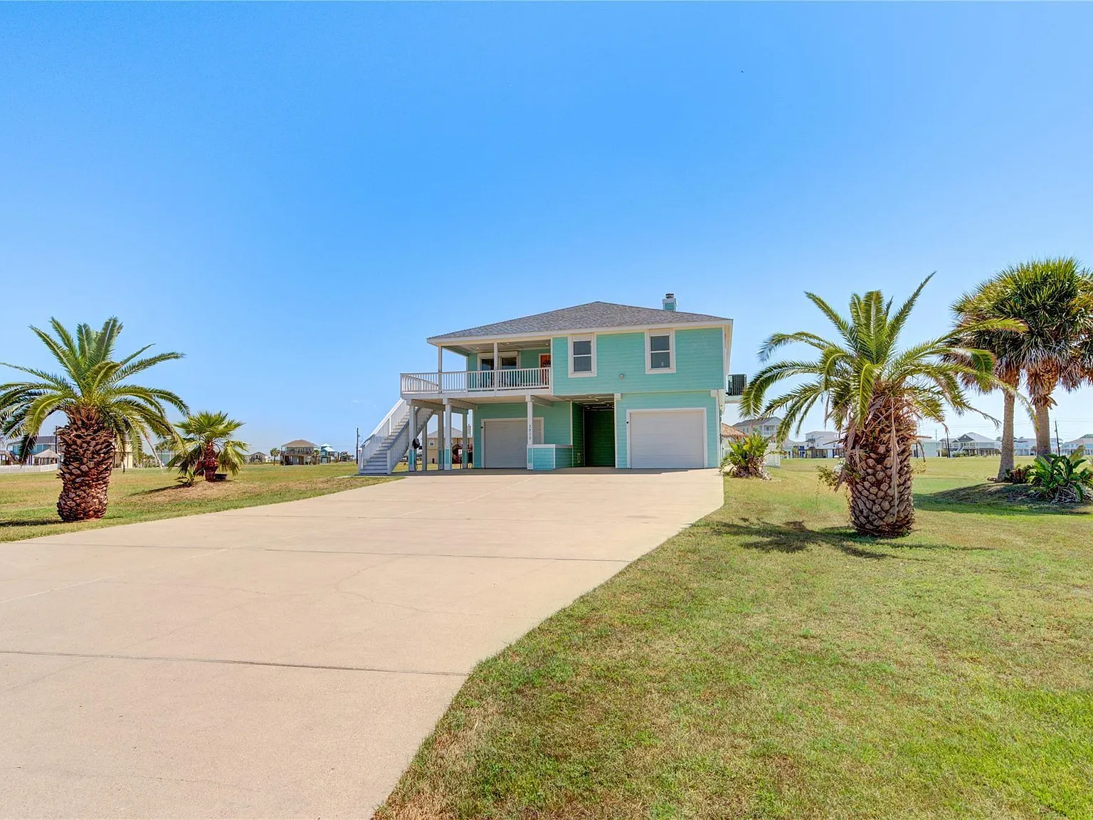 4 bed, 2.5 bath, 1632 sqft, $4,500 — Photo 2
