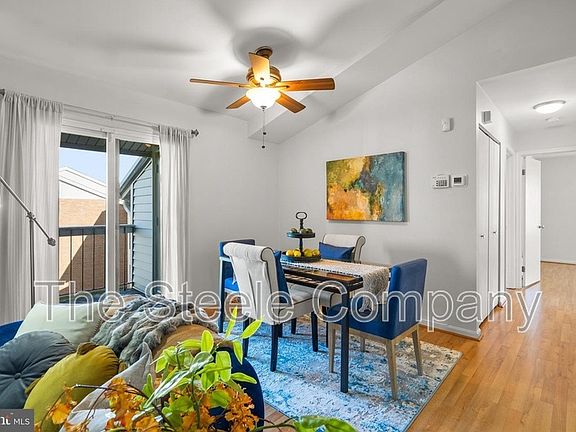 3rd image of 1119 Castle Harbour Way