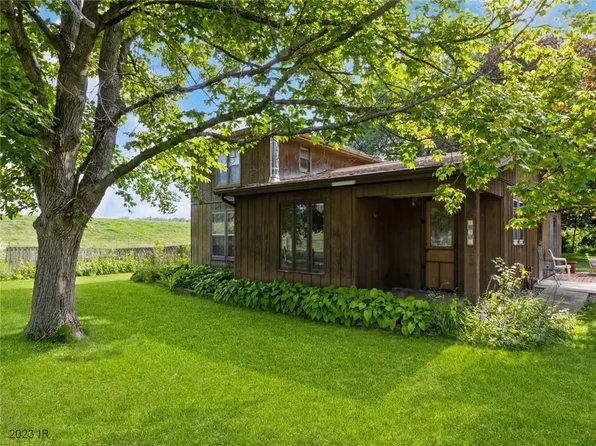 435 Jefferson St, Carlisle, IA 50047