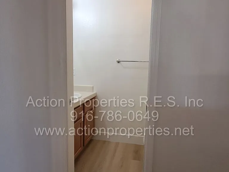 6145 Crater Lake Dr — Photo 23
