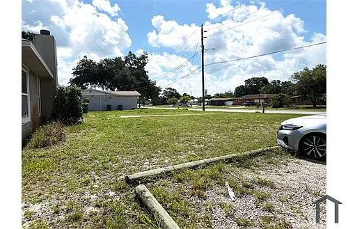 958 Fay Blvd Photo 1