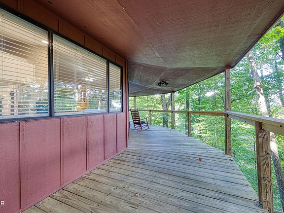 5th image of 1429 Zurich Rd
