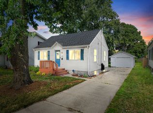 1118 Somonauk St, Sycamore, IL 60178