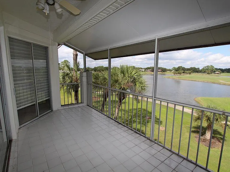 451 Hamptoncrest Cir #307 — Photo 15