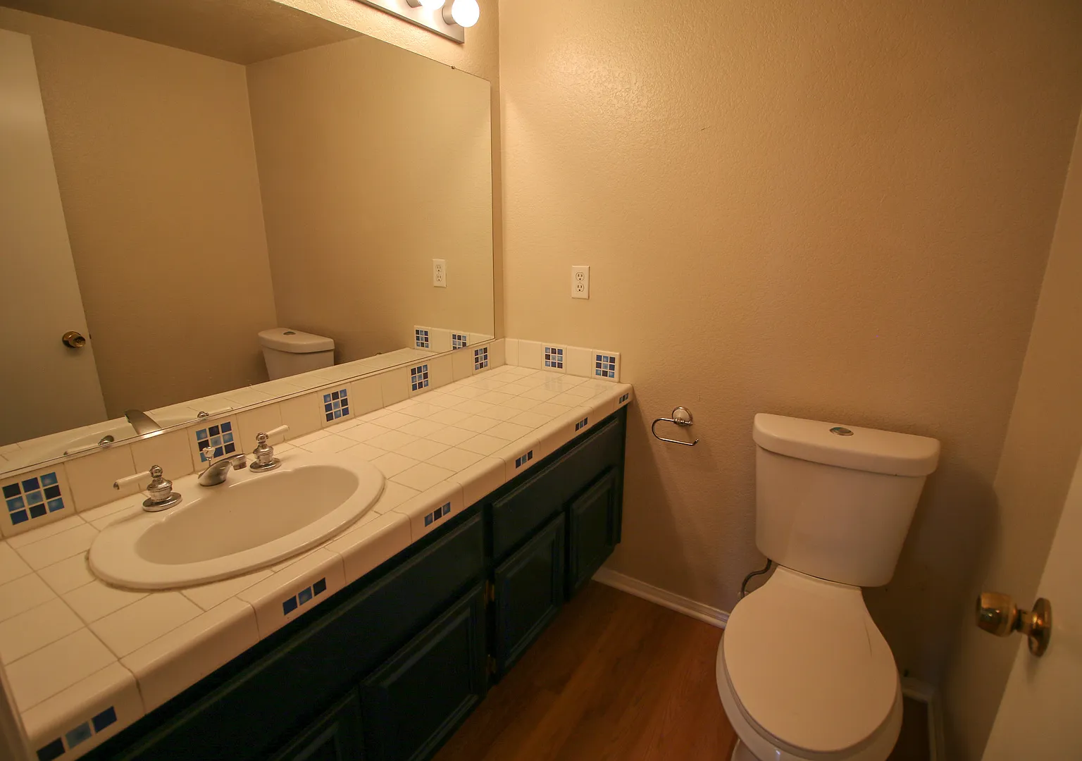 Welcome home to this gorgeous 3-bedroom, 2.5-bath home located in the highly desirable Riverwalk ... — Photo 3