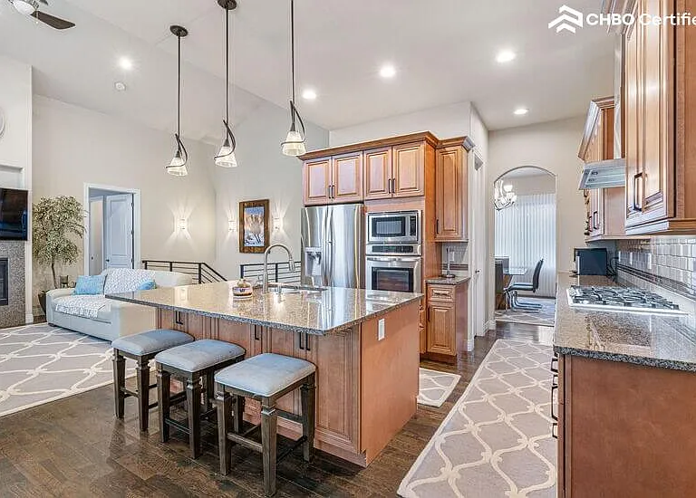 1131 S Balsam Ct — Photo 18