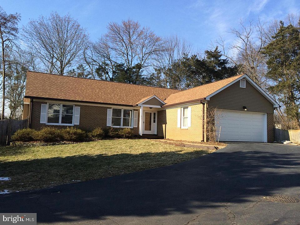 1st image of 498 Woodshire Ln