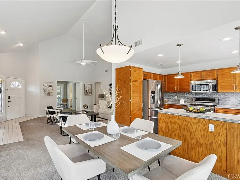 26107 McBean Pkwy — Photo 9