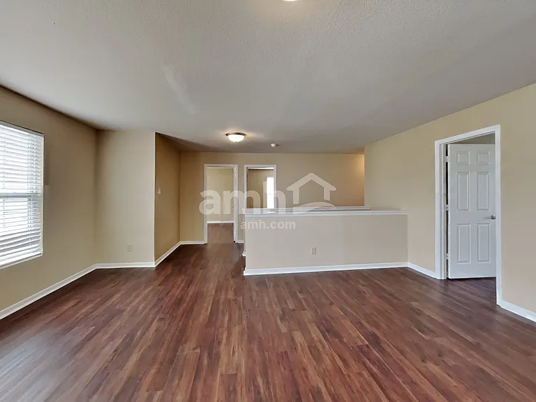 10522 McClain Dr — Photo 10