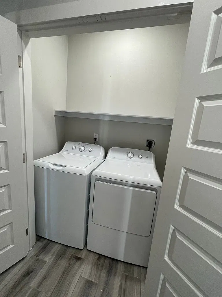 3 bed, 992 sqft, $1,250 — Photo 2