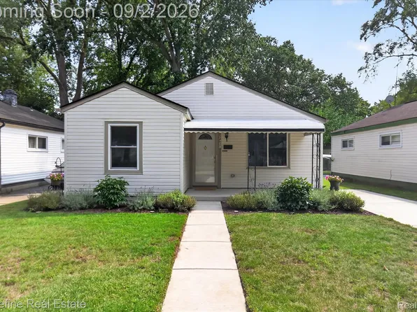 34537 Winslow St, Wayne, MI 48184