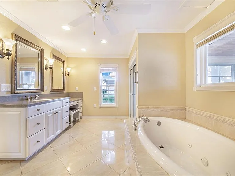 4854 E Hinson Ave — Photo 19
