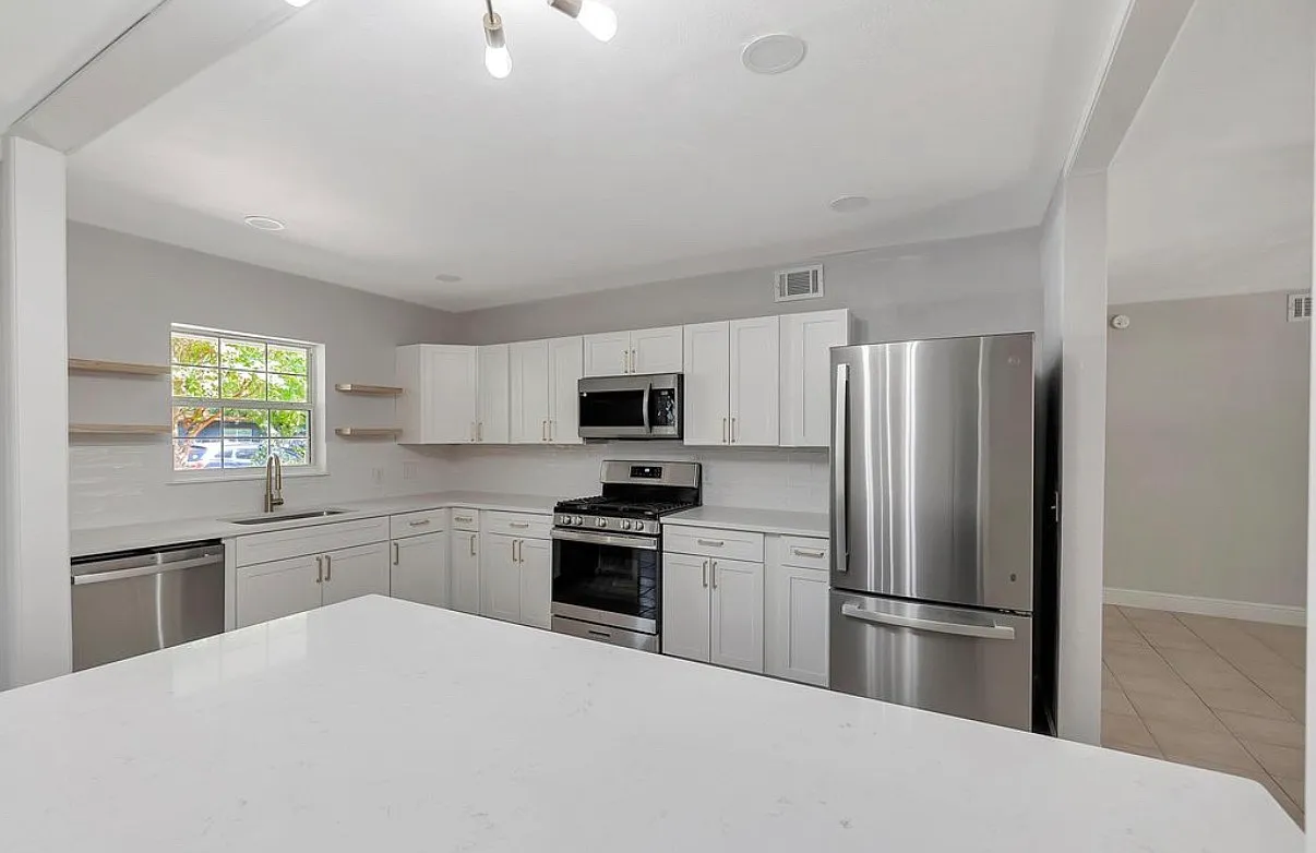3 bed, 1866 sqft, $2,750 — Photo 4