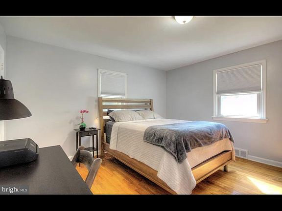 3rd image of 711 E Belmar Ave #711