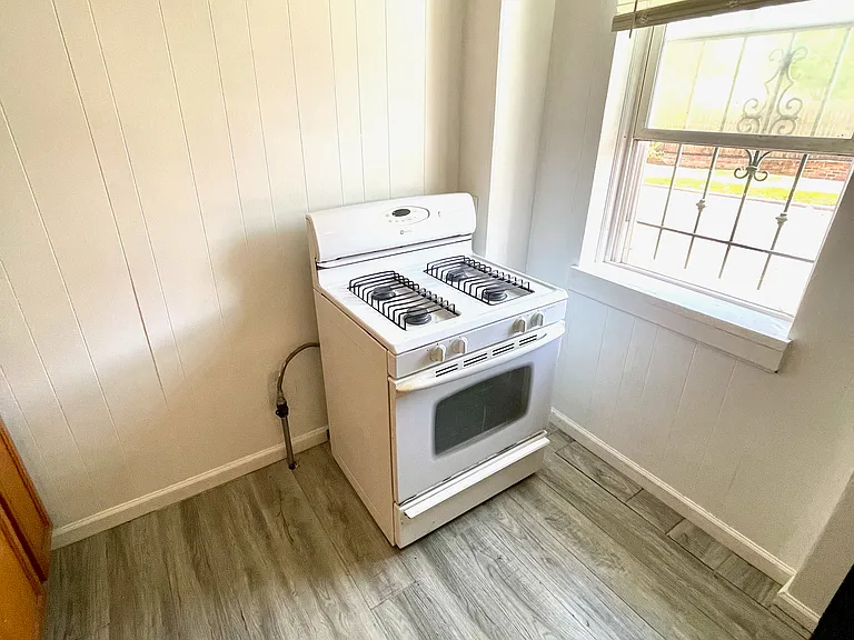 5001 Idaho Ave #1FR — Photo 31