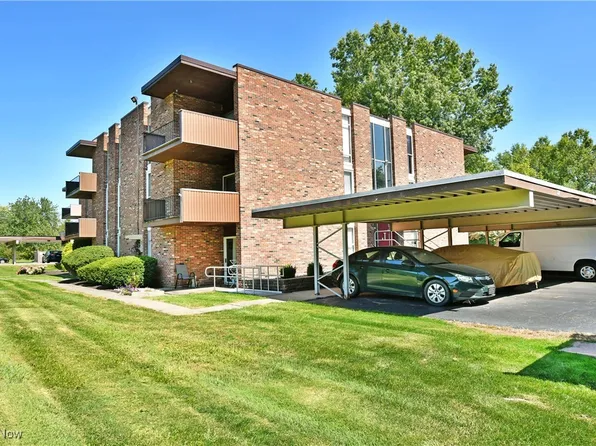 3080 N River Rd NE APT J12, Warren, OH 44483