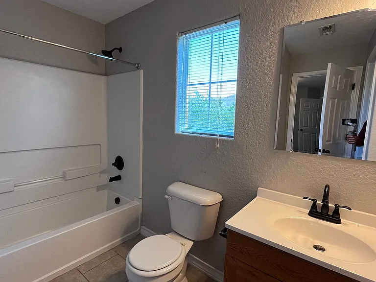 5107-5109 Flipper Dr — Photo 18