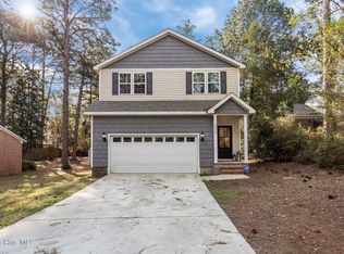 521 N Hale St, Southern Pines, NC 28387