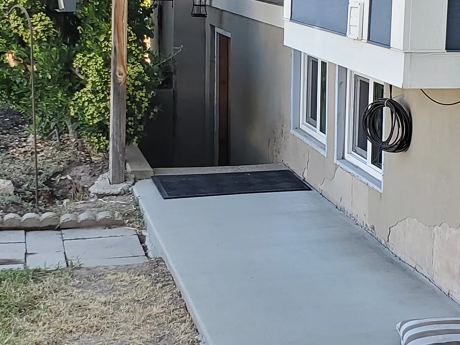 2 bed, 900 sqft, $1,850 — Photo 2