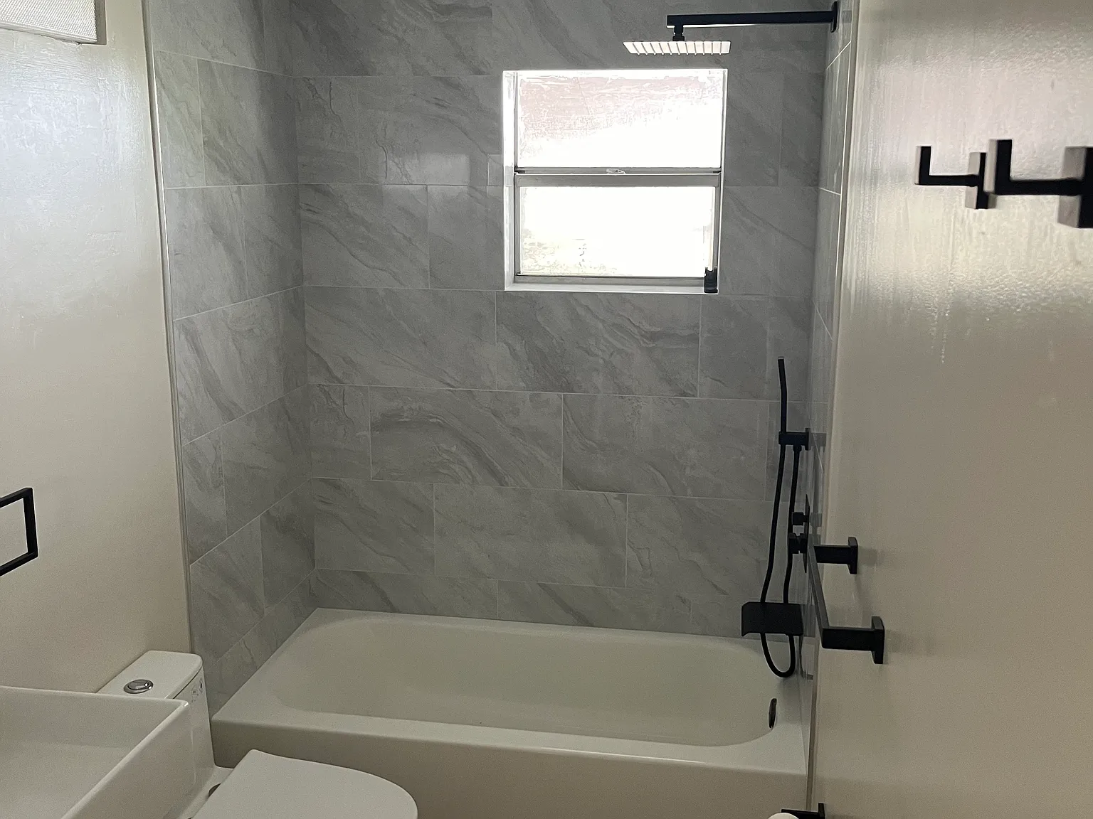 4956 Harbor Villa Ln — Photo 4