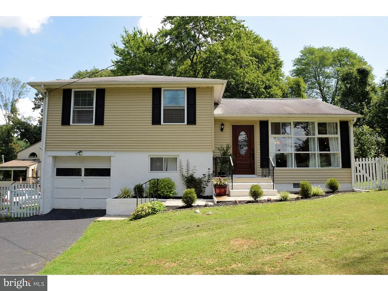 175 Beechwood Ave photo 1