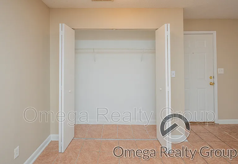The Cove Apartments — Photo 26