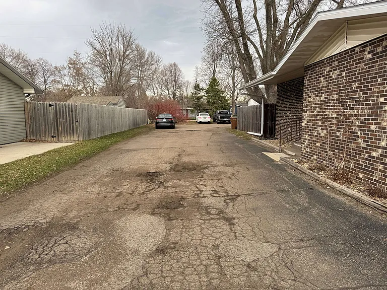 1403 Orchard Dr — Photo 25