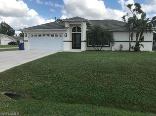 18205 Apple Rd, Fort Myers, FL 33967